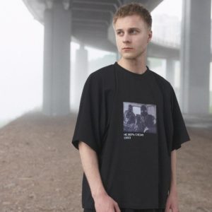 Колос: футболка простор "1993 Не верь слезам" черная