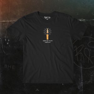 Right Side: Футболка "Свет во тьме светит" черная